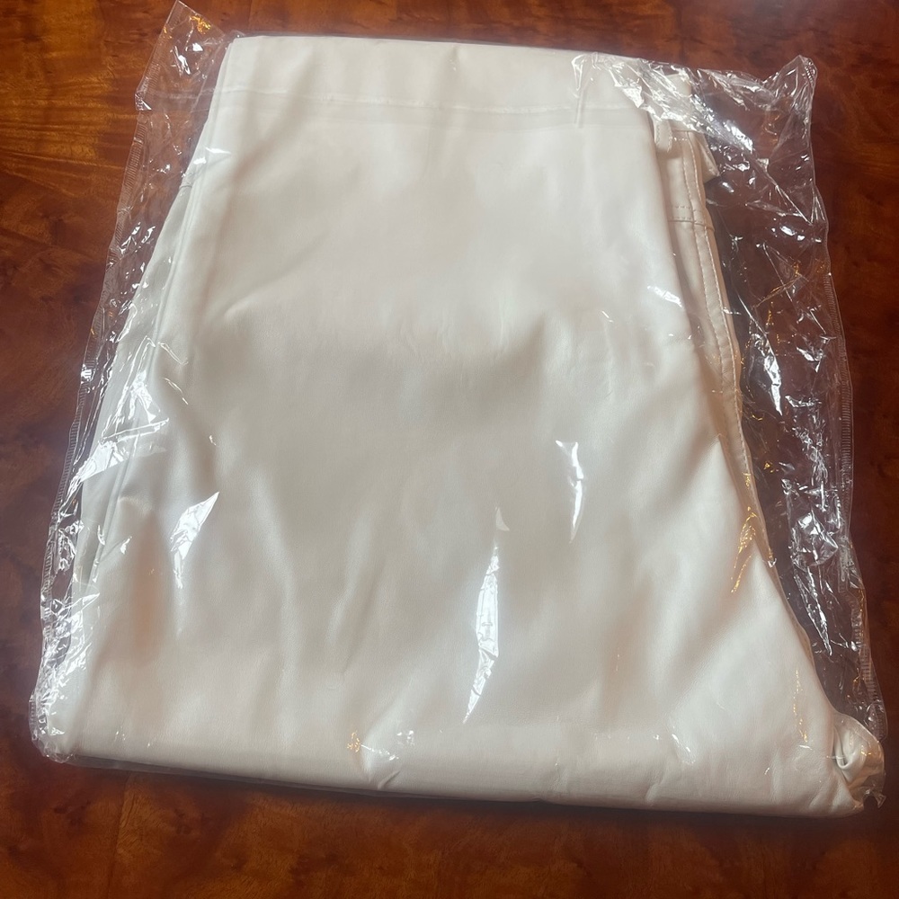Men’s shiny wet faux leather pants. - Picture 4 of 5